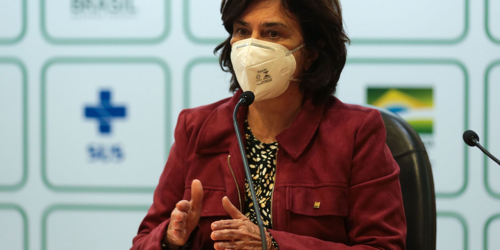 Privado: Covid-19: Fiocruz prevê entrega de 100 milhões de doses no 2º semestre