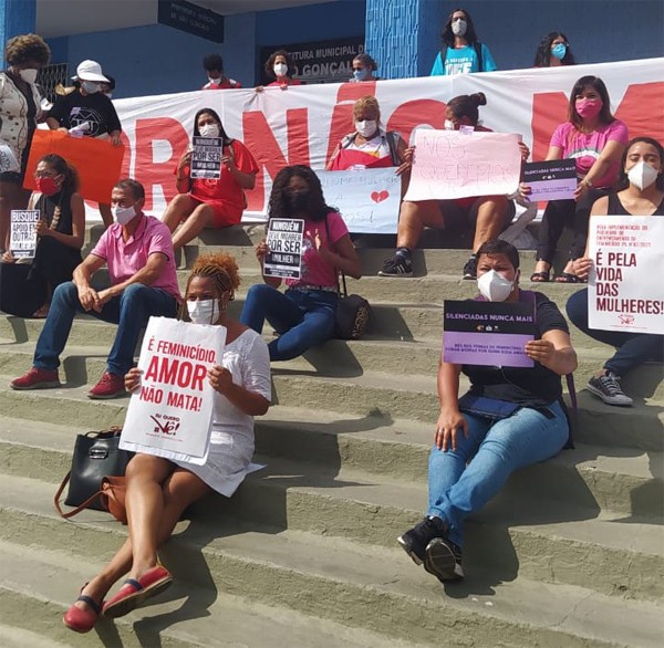 Mulheres exigem combate à violência