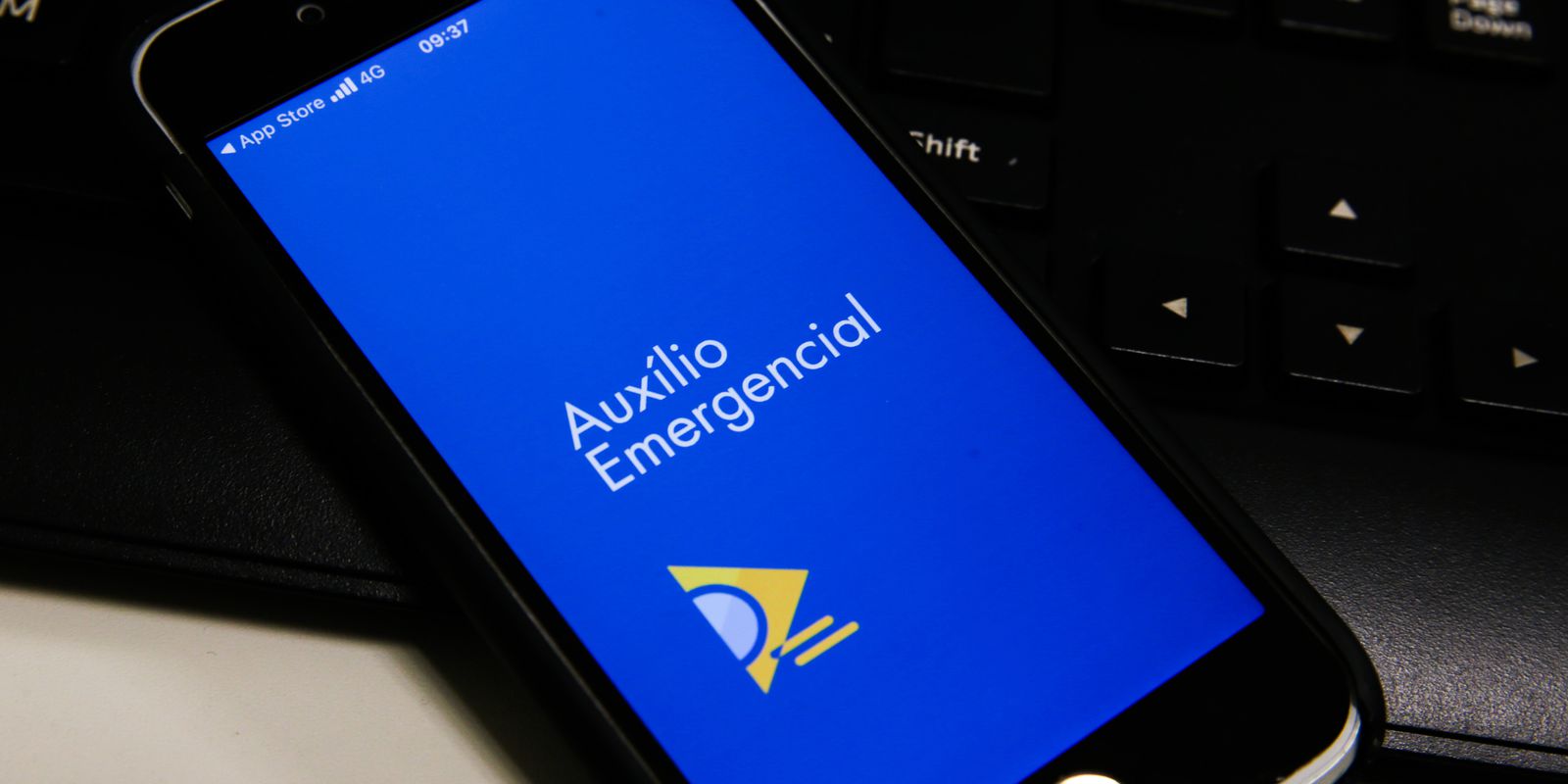 Privado: Trabalhadores nascidos em agosto podem sacar o auxílio emergencial