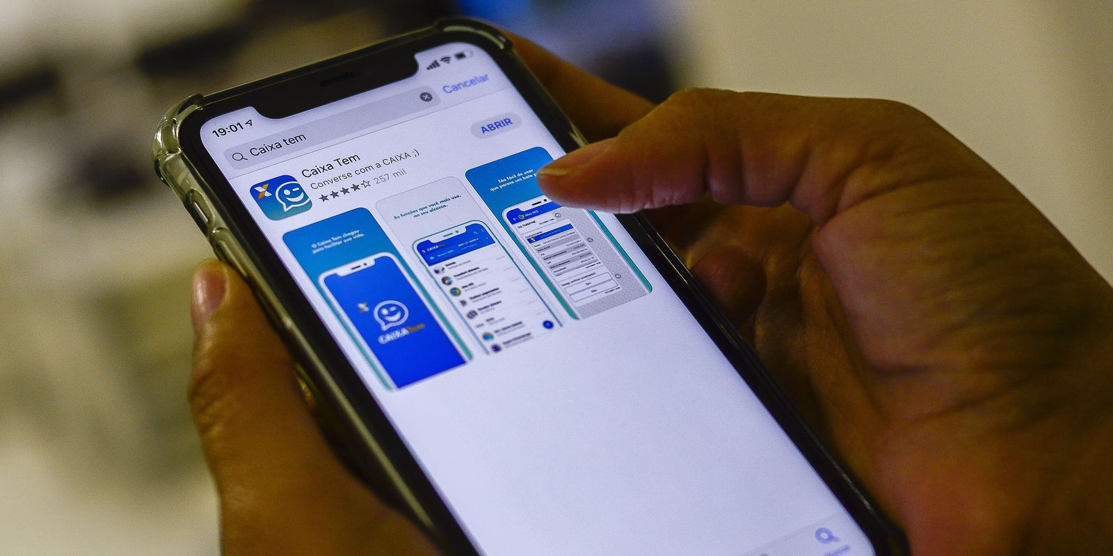 Caixa e Whatsapp fecham parceria para envio de mensagens sobre auxílio