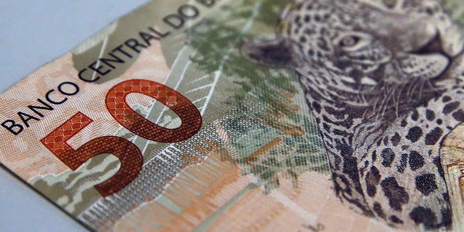Privado: Caixa paga hoje auxílio emergencial a nascidos em maio