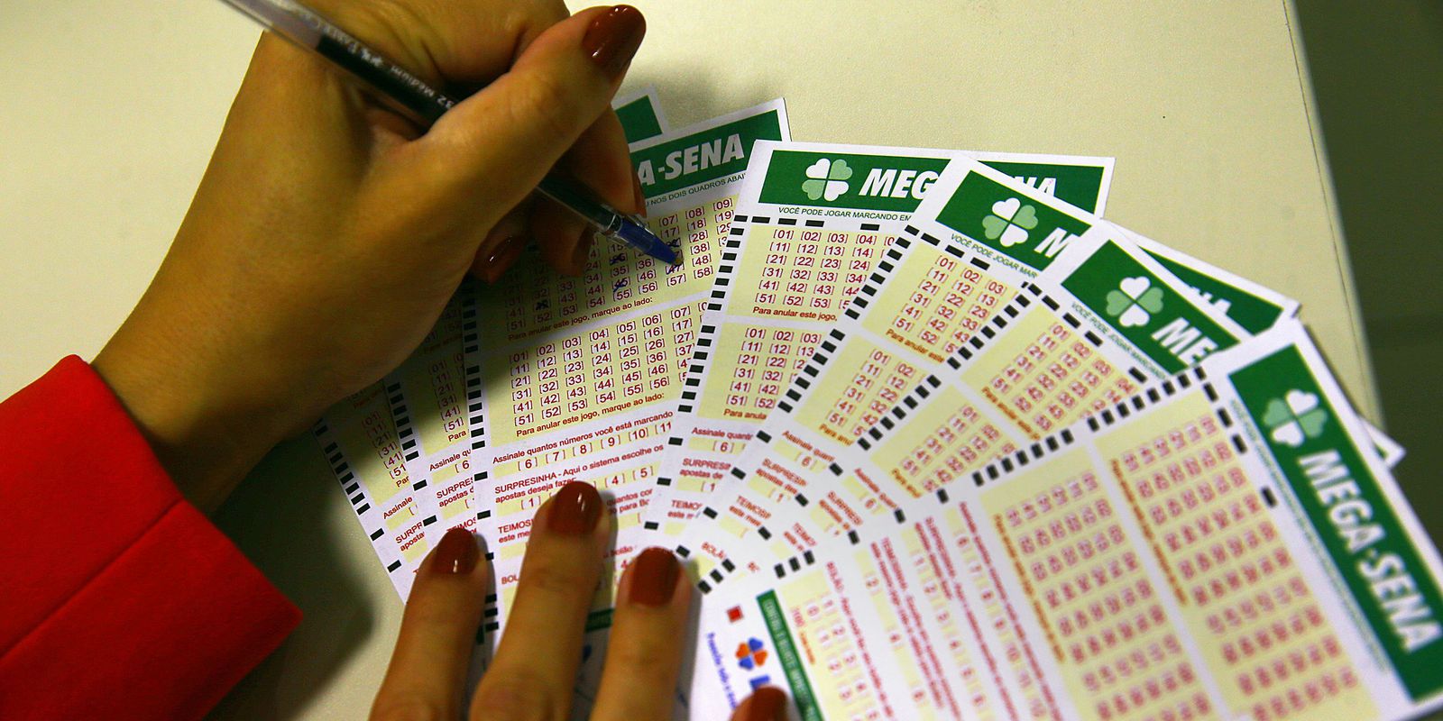 Privado: Mega-Sena acumula e pode pagar prêmio de R$ 65 milhões na quarta-feira