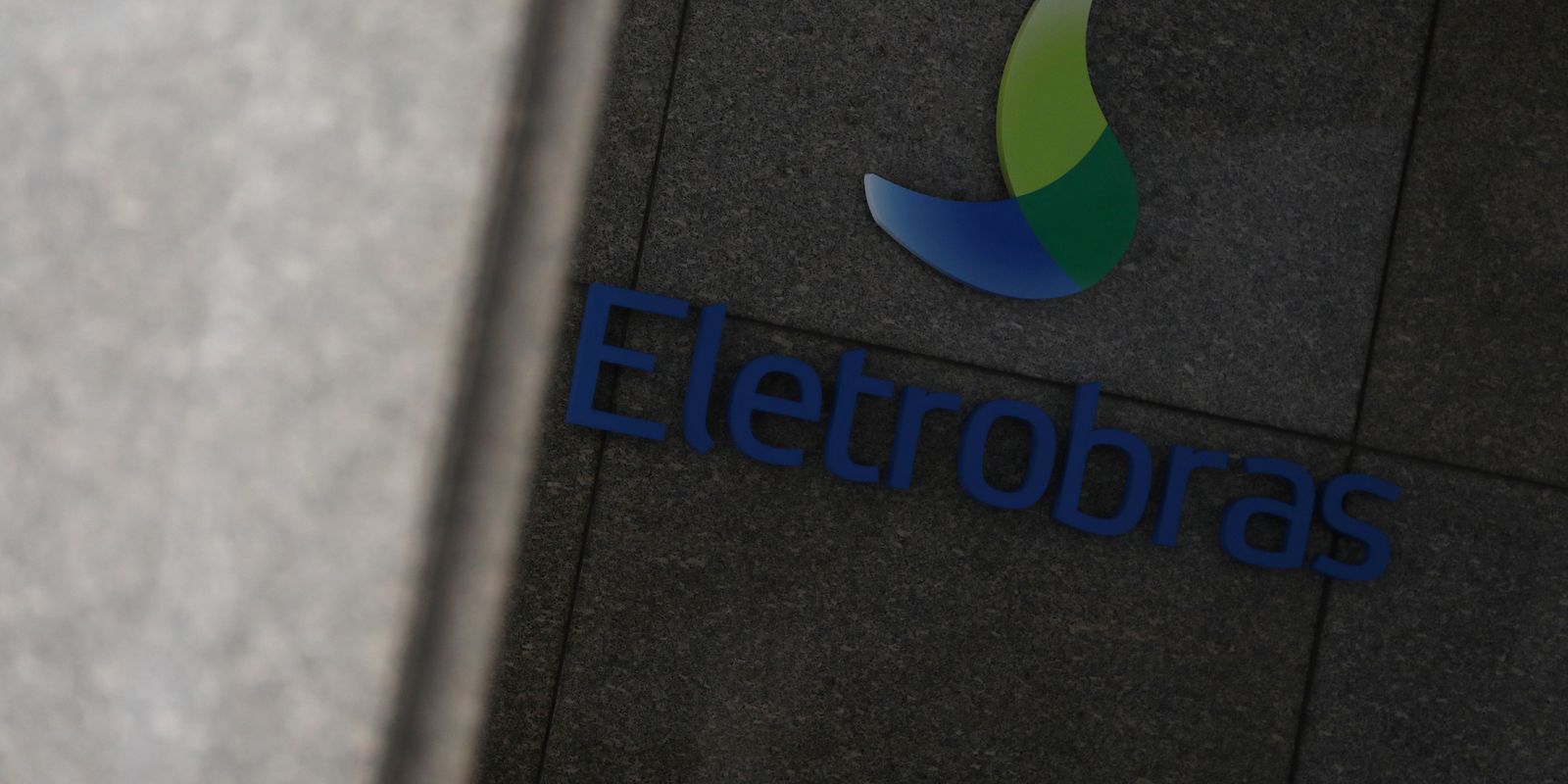 Privado: Eletrobras tem lucro de R$ 2,5 bilhões no segundo trimestre do ano