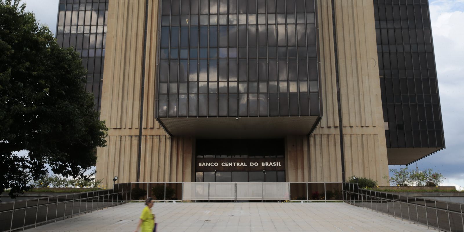 Privado: Mercado financeiro eleva projeção da inflação para 7,05% este ano