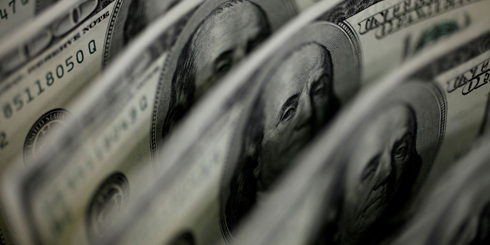 Privado: Dólar cai para R$ 5,50 após intervenção do Banco Central