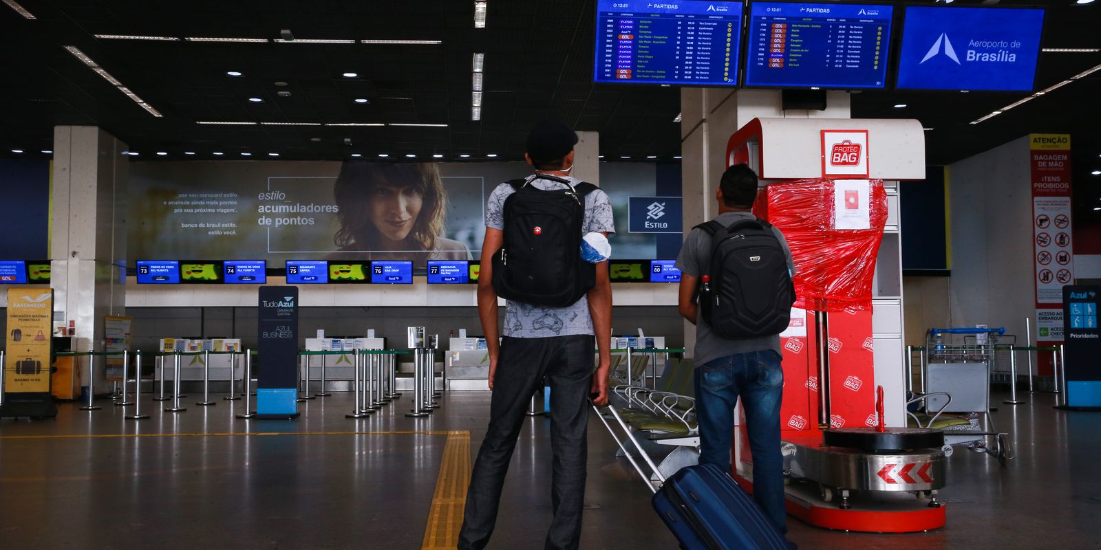 Privado: Covid-19: ministro anuncia proibição de voos oriundos de seis países