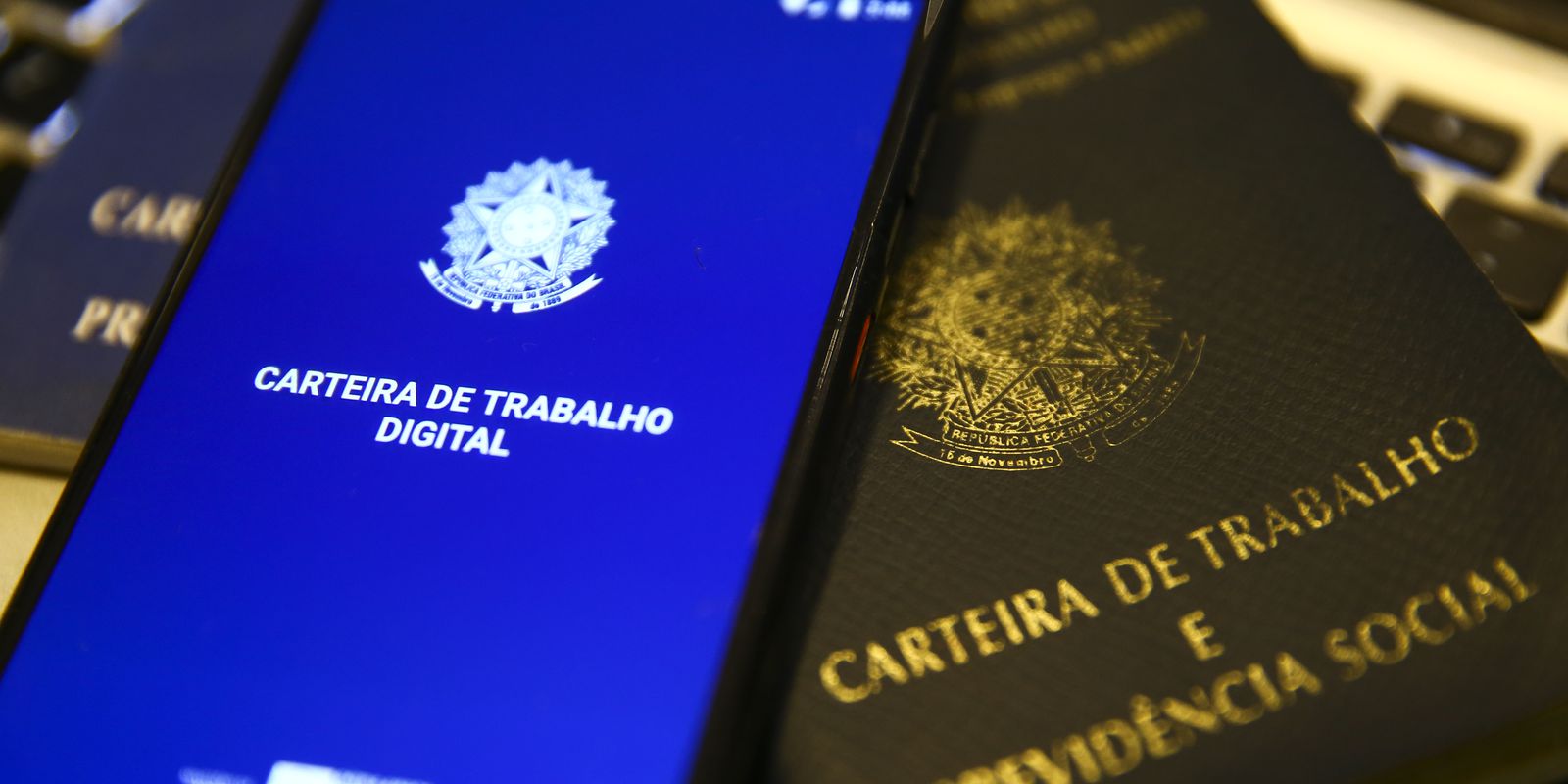 Privado: Caged revisa dados e número de vagas criadas recua para 75,9 mil