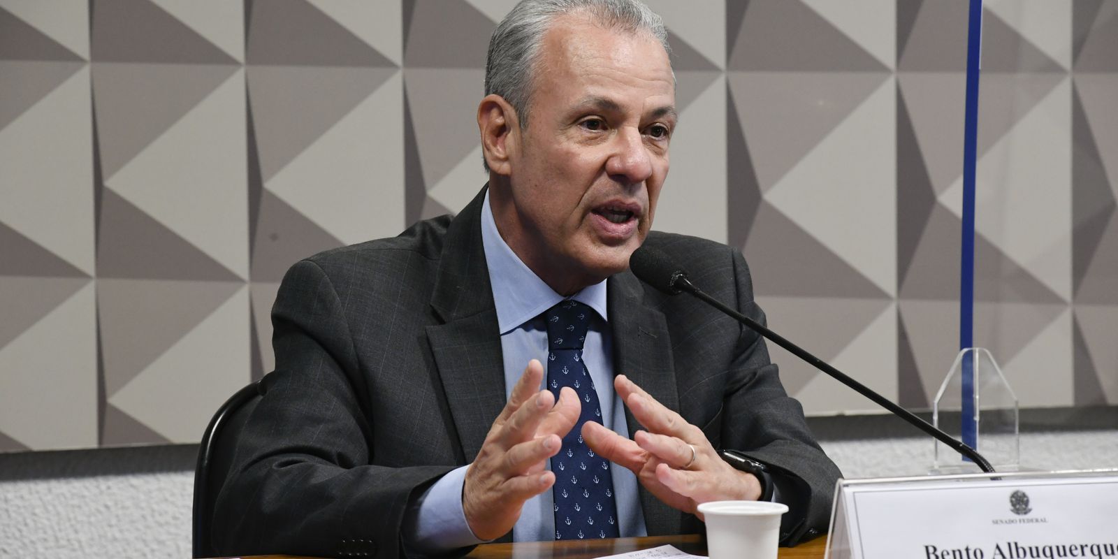Privado: Ministro descarta risco de apagão no país por crise hídrica