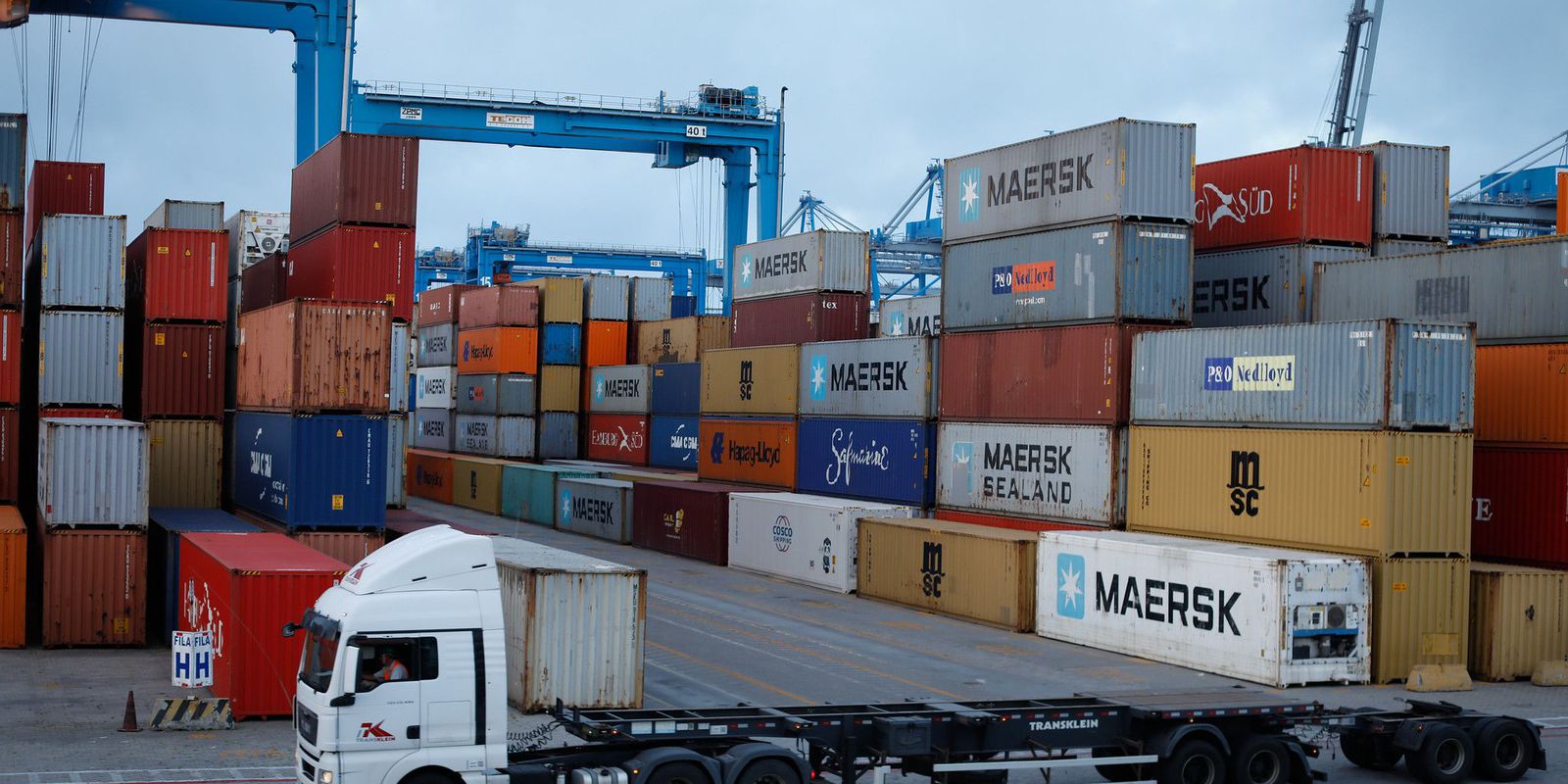 Privado: AEB projeta queda das exportações e do superávit da balança em 2022