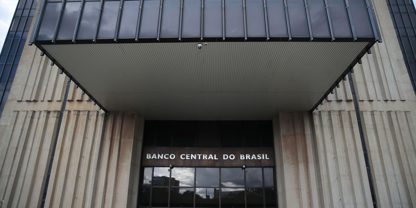 Privado: Entidades se manifestam sobre reajuste da Selic
