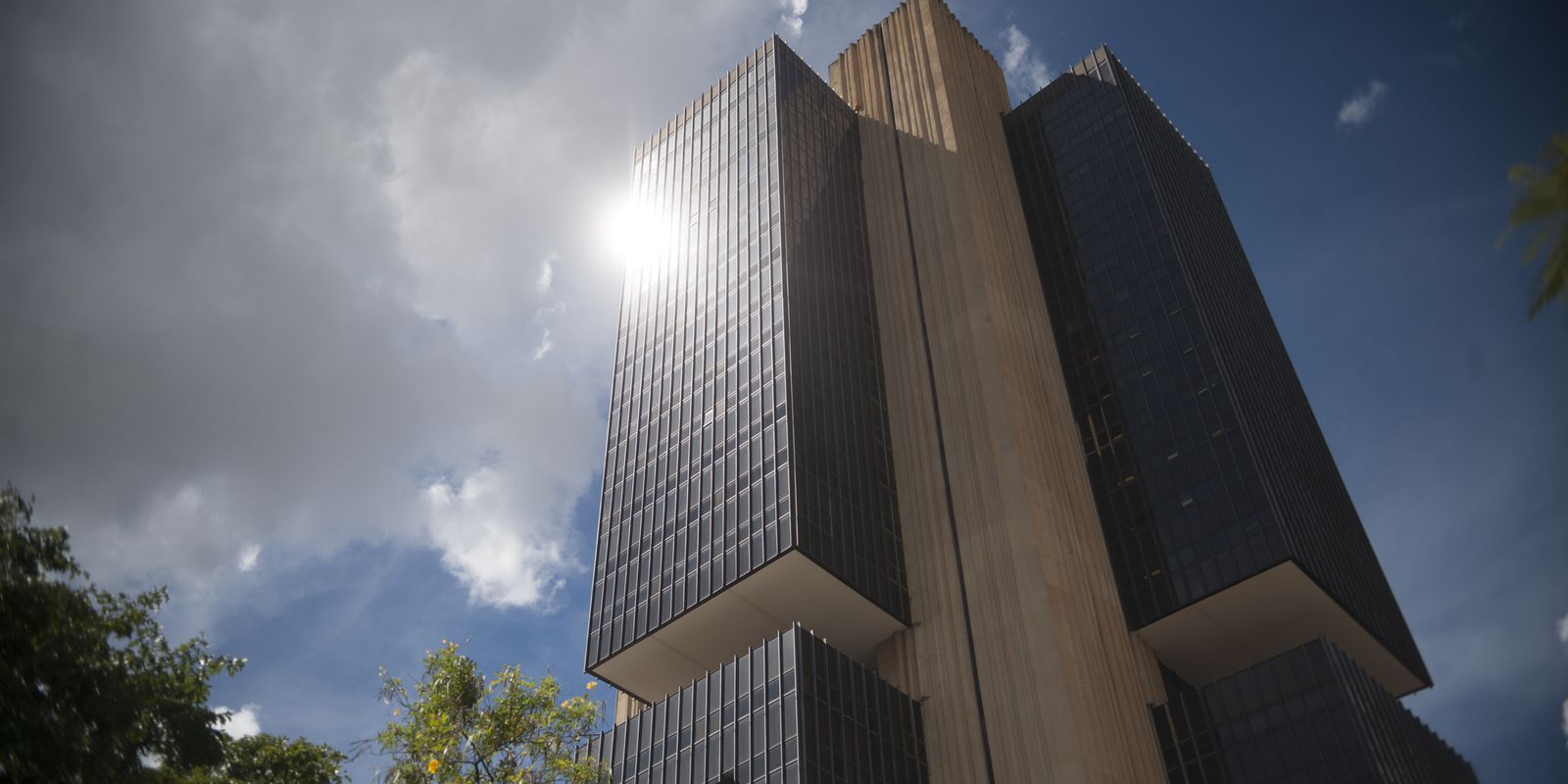 Privado: Cidadão pode verificar valores a receber de bancos no Registrato