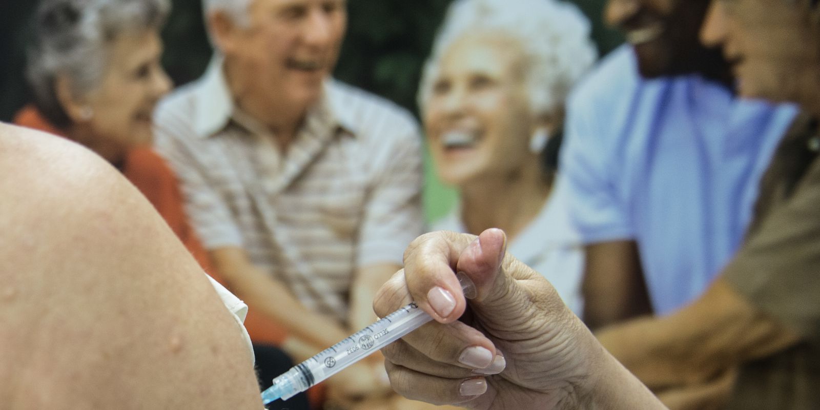 Privado: Saúde recomenda segunda dose de reforço para idosos acima de 80 anos
