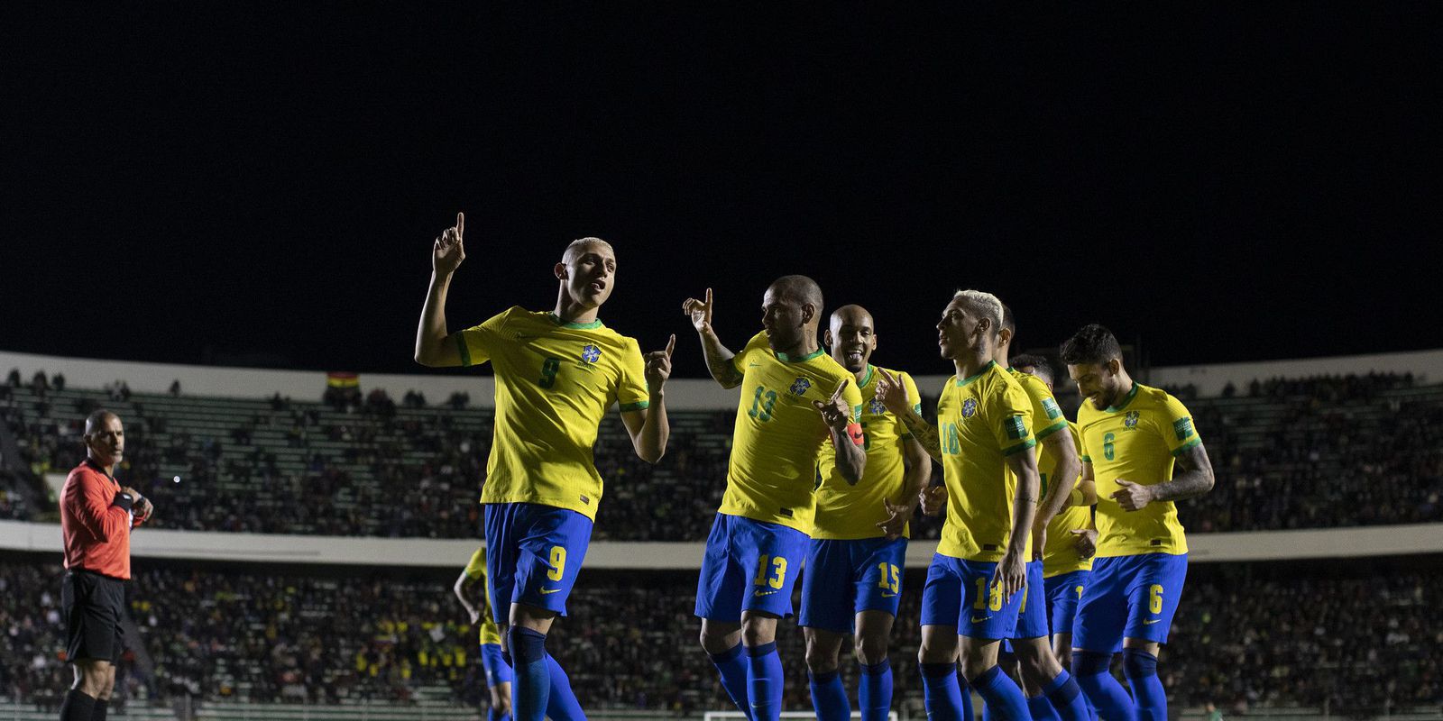 Privado: Brasil retoma topo do ranking e Fifa define potes do sorteio da Copa