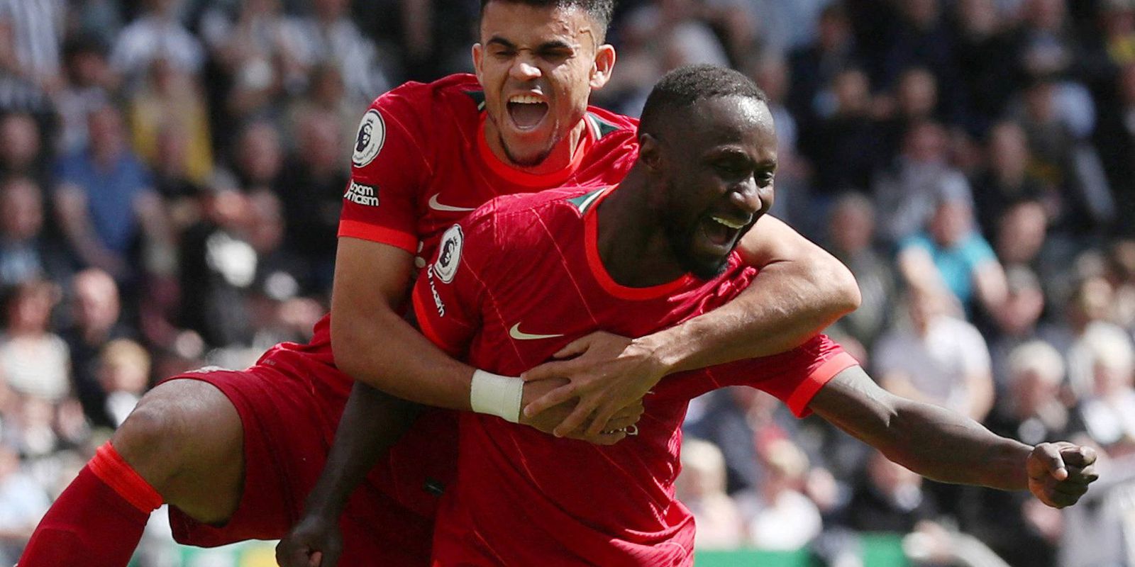 Privado: Liverpool mantém pressão sobre City com vitória contra Newcastle