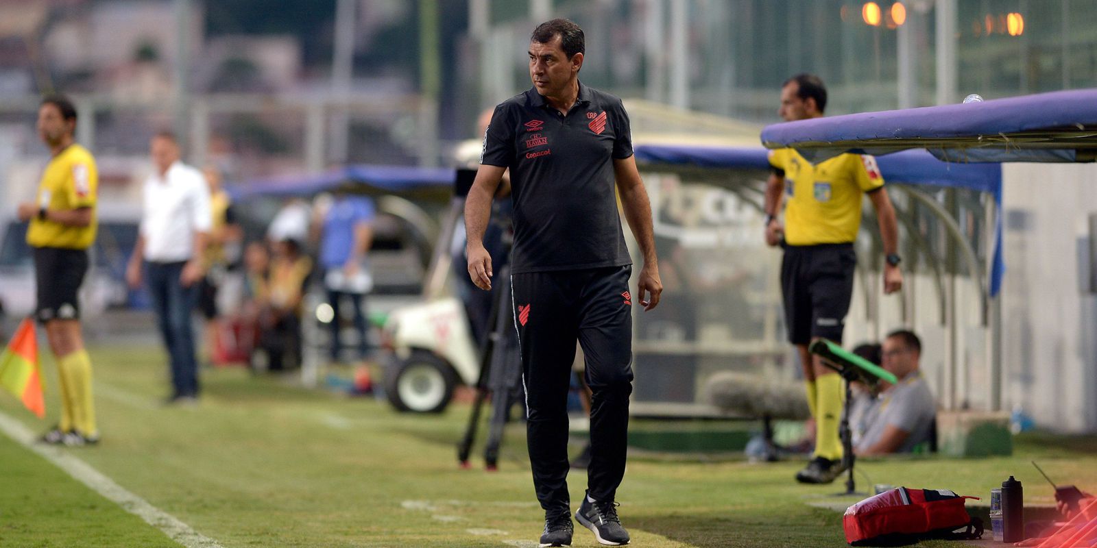Privado: Técnico Carille é demitido horas após goleada do Athletico na Bolívia