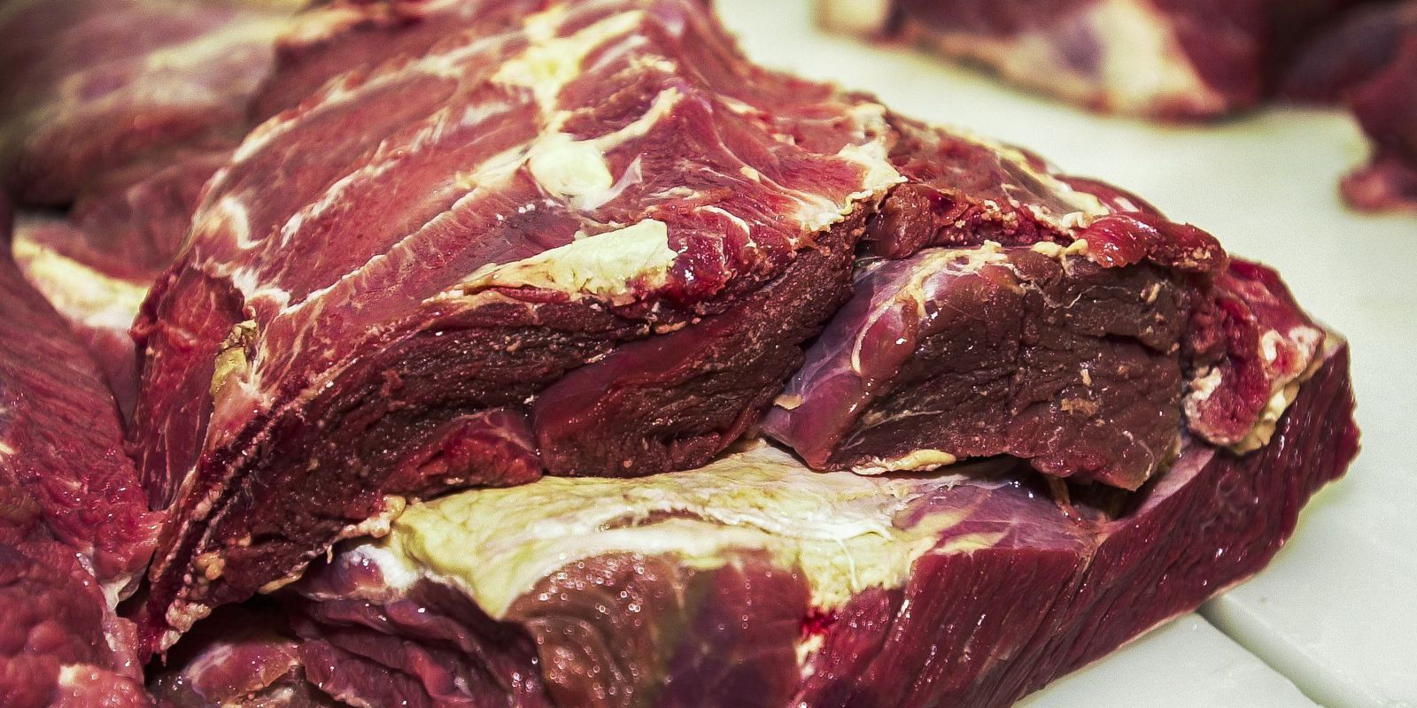 Privado: Para conter inflação, governo zera imposto de importação de alimentos