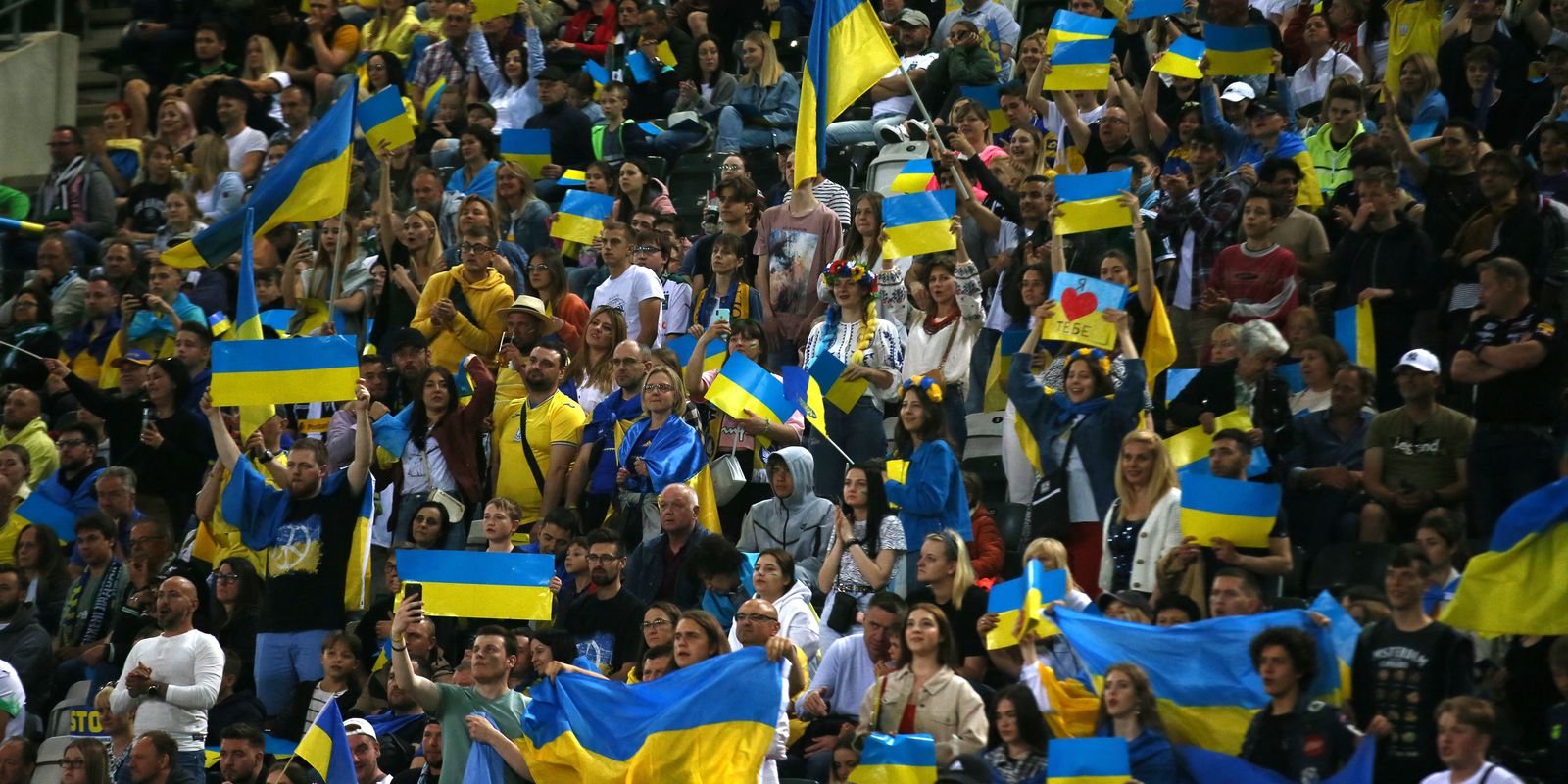 Privado: Seleção da Ucrânia retorna com vitória contra Gladbach em amistoso