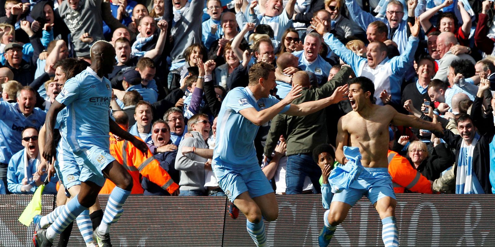 Privado: City inaugura estátua de Aguero no 10º aniversário de gol decisivo