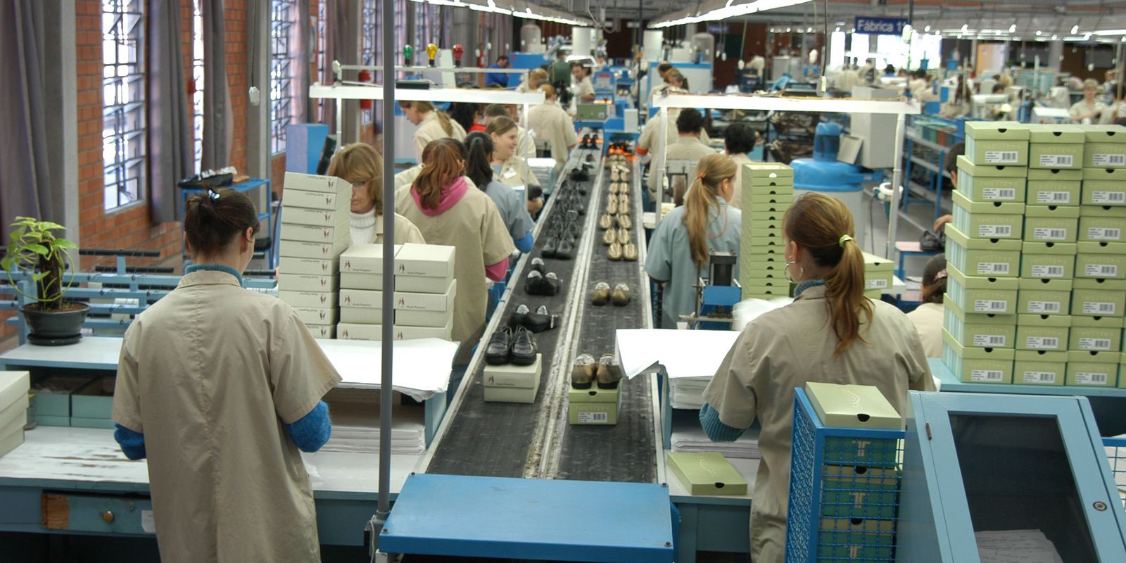 Privado: Confiança do empresário industrial recua 0,3 ponto percentual em maio