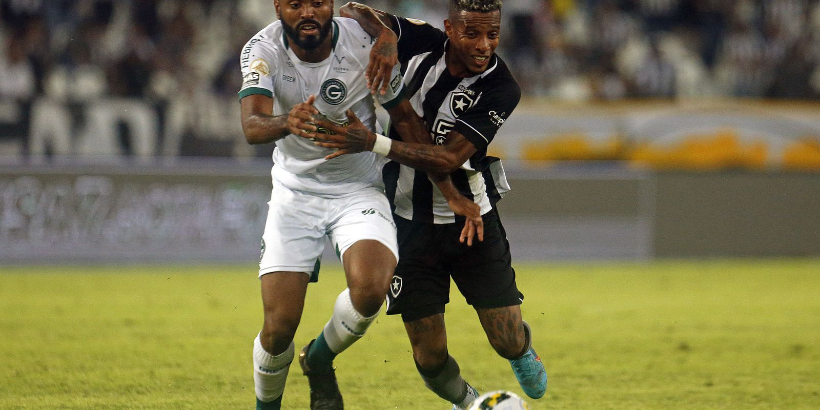 Privado: Pedro Raul decide e Goiás derrota Botafogo de virada no Brasileiro