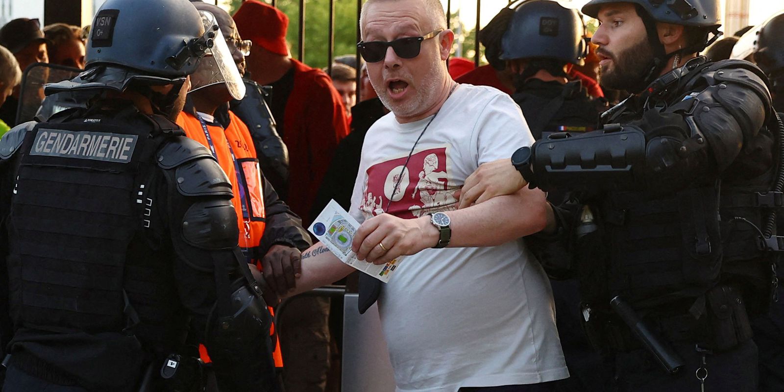 Privado: Polícia de Paris admite possível erro sobre ingressos na final da Liga