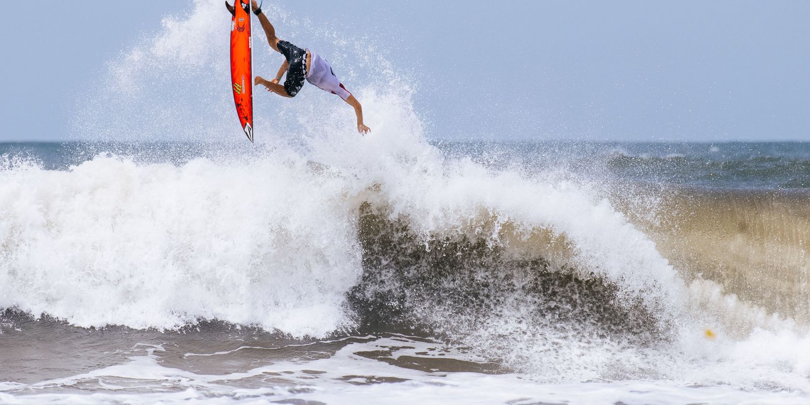 Privado: Surfe: quatro brasileiros avançam direto para 3ª fase em El Salvador