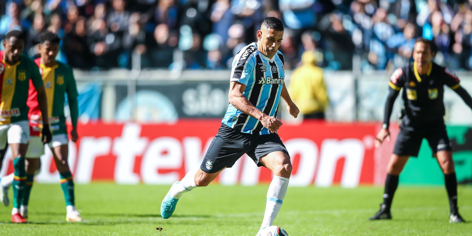 Privado: Com Diego Souza artilheiro, Grêmio derrota Sampaio Corrêa