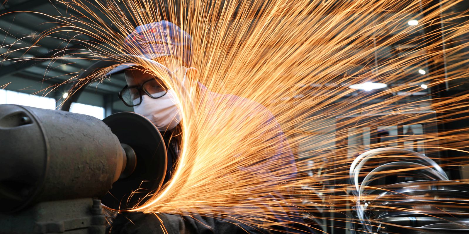 Privado: Produção industrial cresce 0,3% de abril para maio