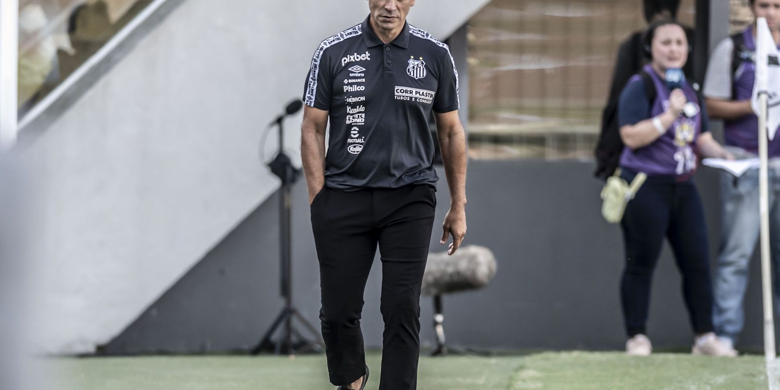 Privado: Santos anuncia a saída do técnico Fabián Bustos