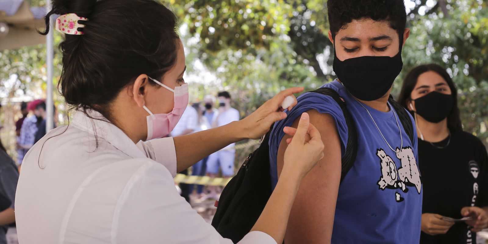 Privado: Covid-19: cerca de 21,5 milhões de brasileiros não tomaram 2ª dose