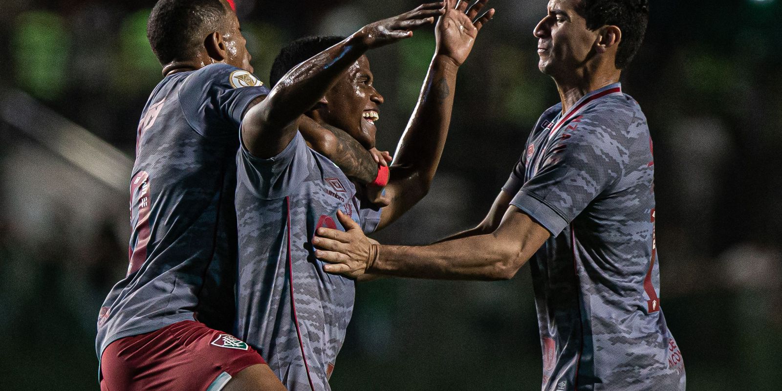 Privado: Em jogo de viradas, Flu bate Goiás e segue na briga pelo Brasileiro
