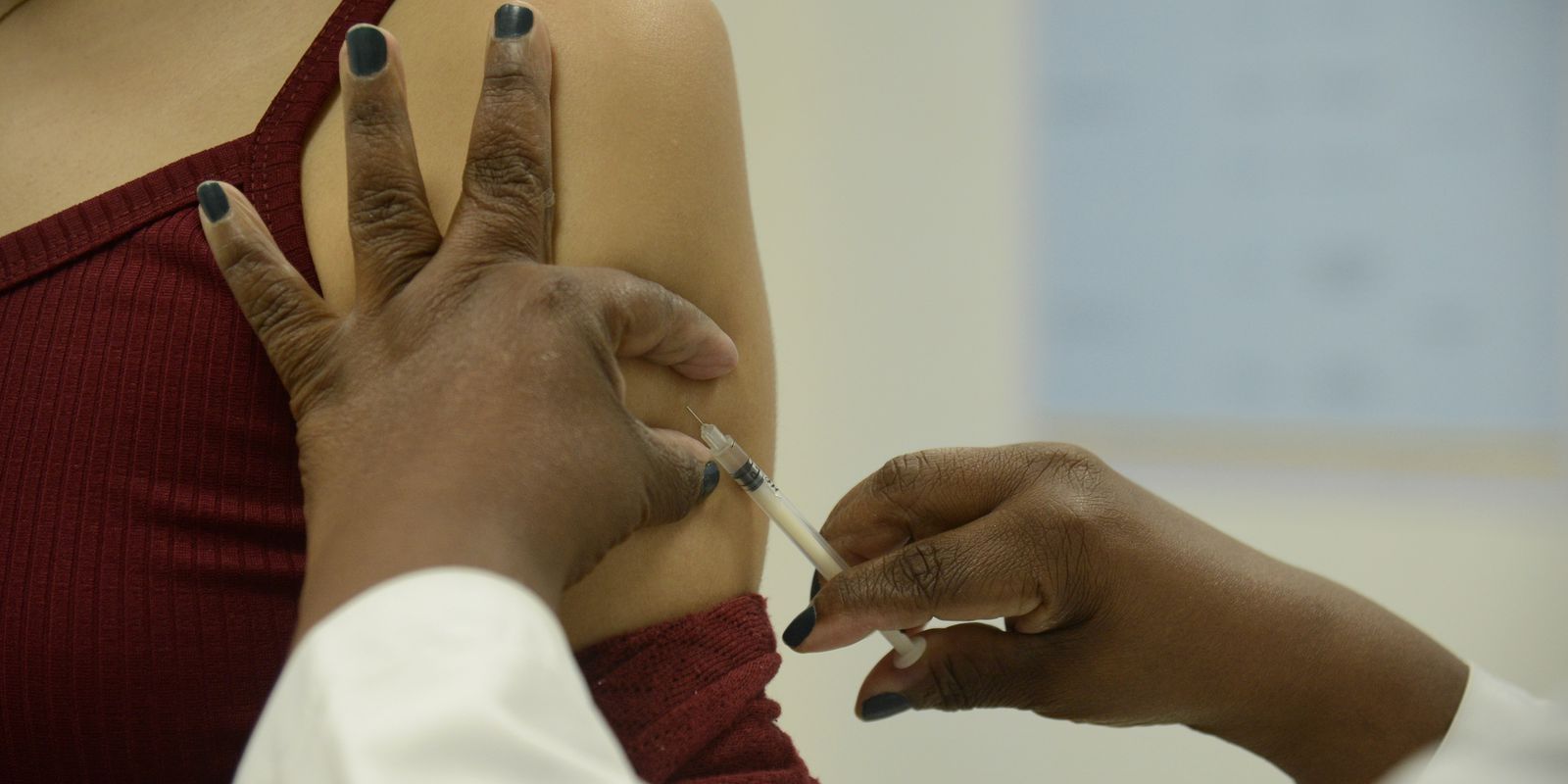 Privado: Covid-19: Rio aplica 2ª dose de reforço em pessoas com 18 anos ou mais