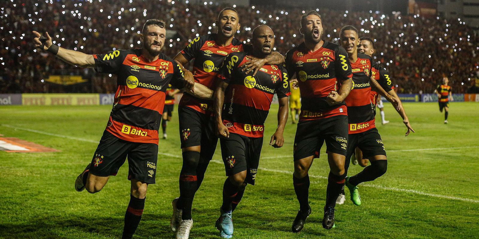 Privado: Sport apresenta Vagner Love à torcida e bate Guarani pela Série B