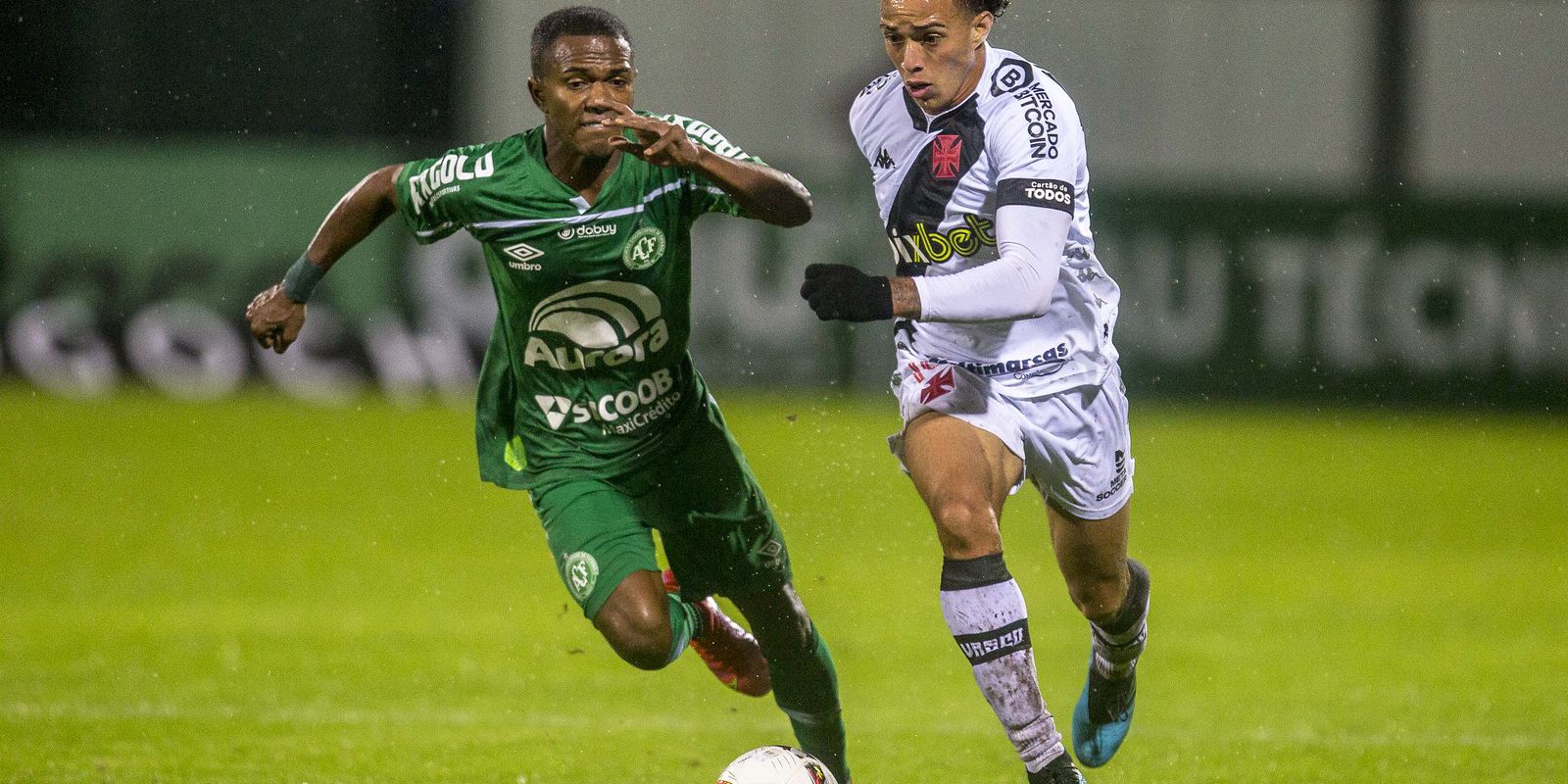 Privado: Série B: Vasco recebe Chape na provável reestreia de Alex Teixeira