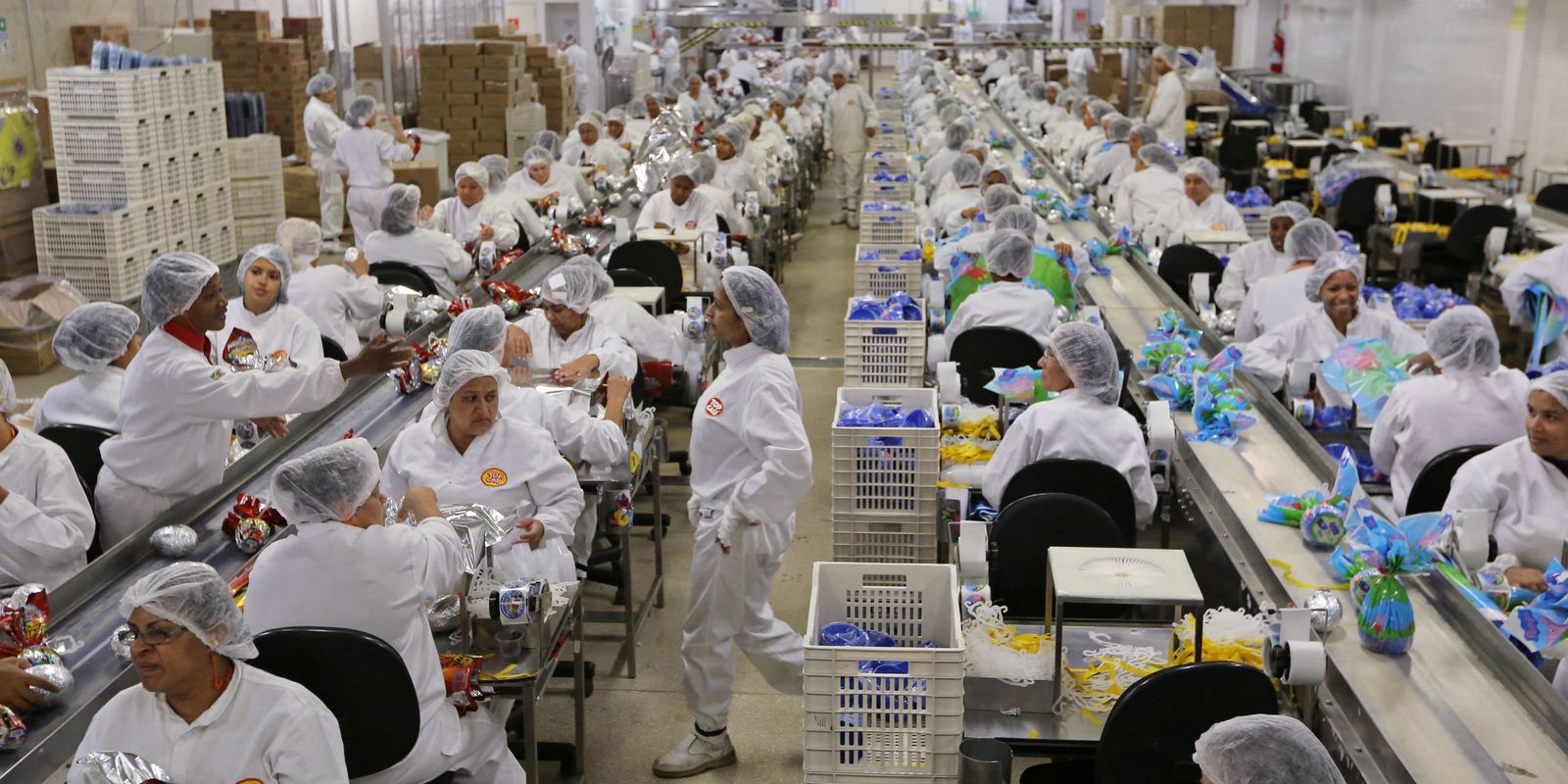 Privado: Produção industrial cai 0,4% em junho após quatro meses de alta