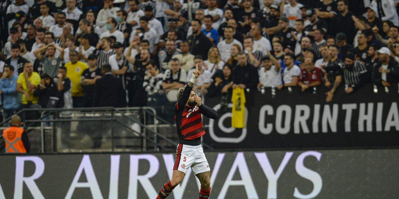 Privado: Libertadores: Fla bate Corinthians com gols de Arrascaeta e Gabriel