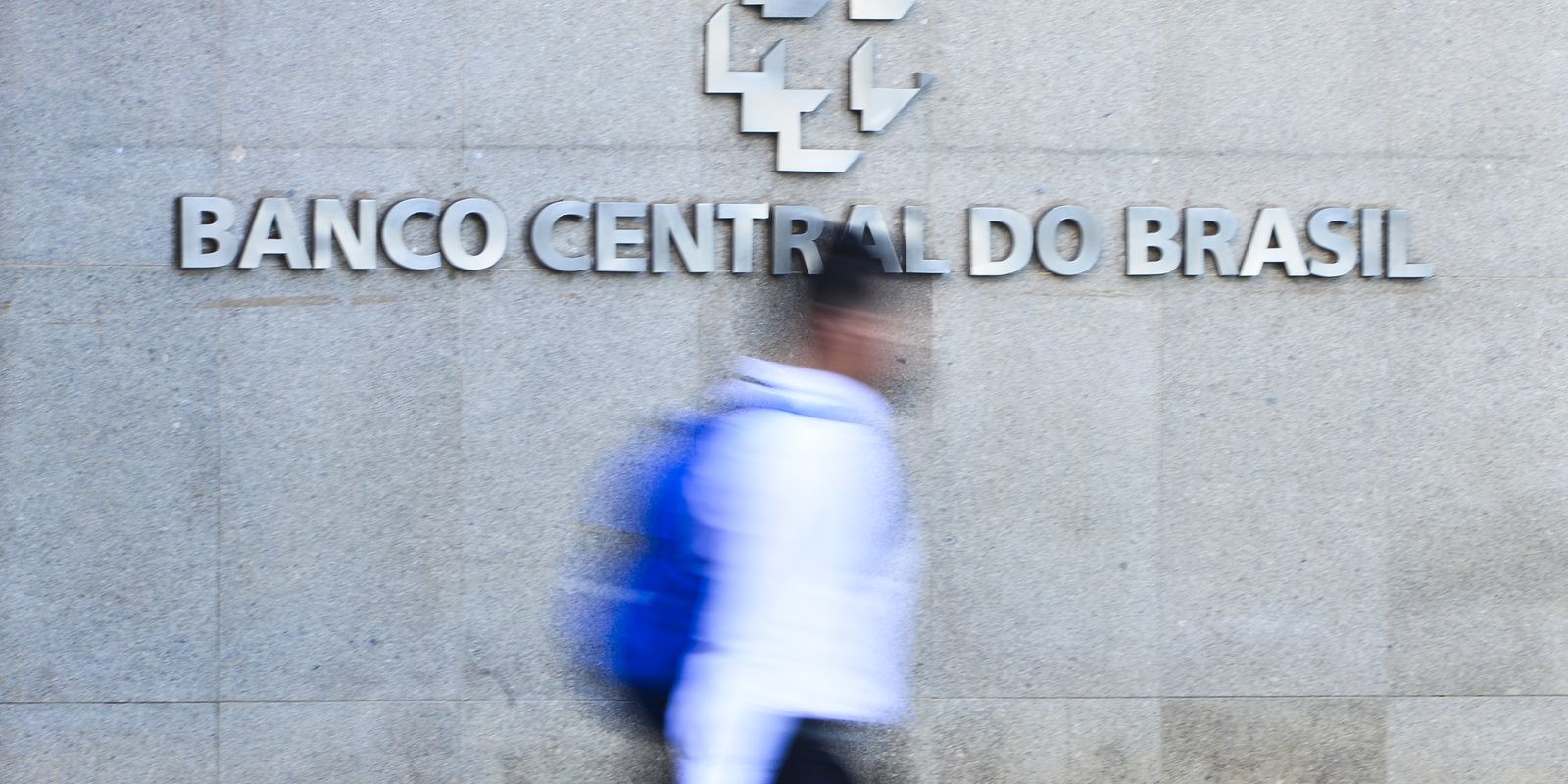 Privado: Estímulos fiscais temporários pressionam inflação, diz Banco Central