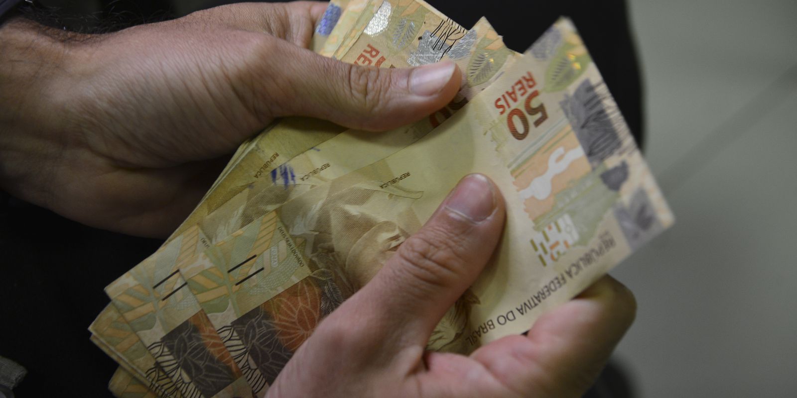 Privado: Auxílio Brasil é pago hoje a beneficiários com NIS final 6