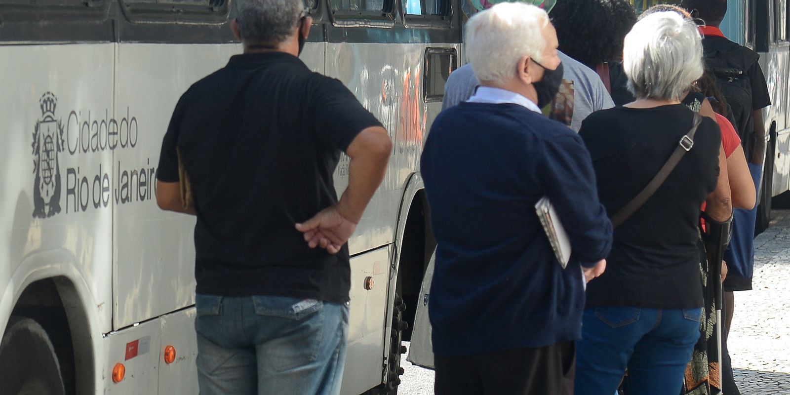 Privado: Estados e municípios podem solicitar gratuidade no transporte público