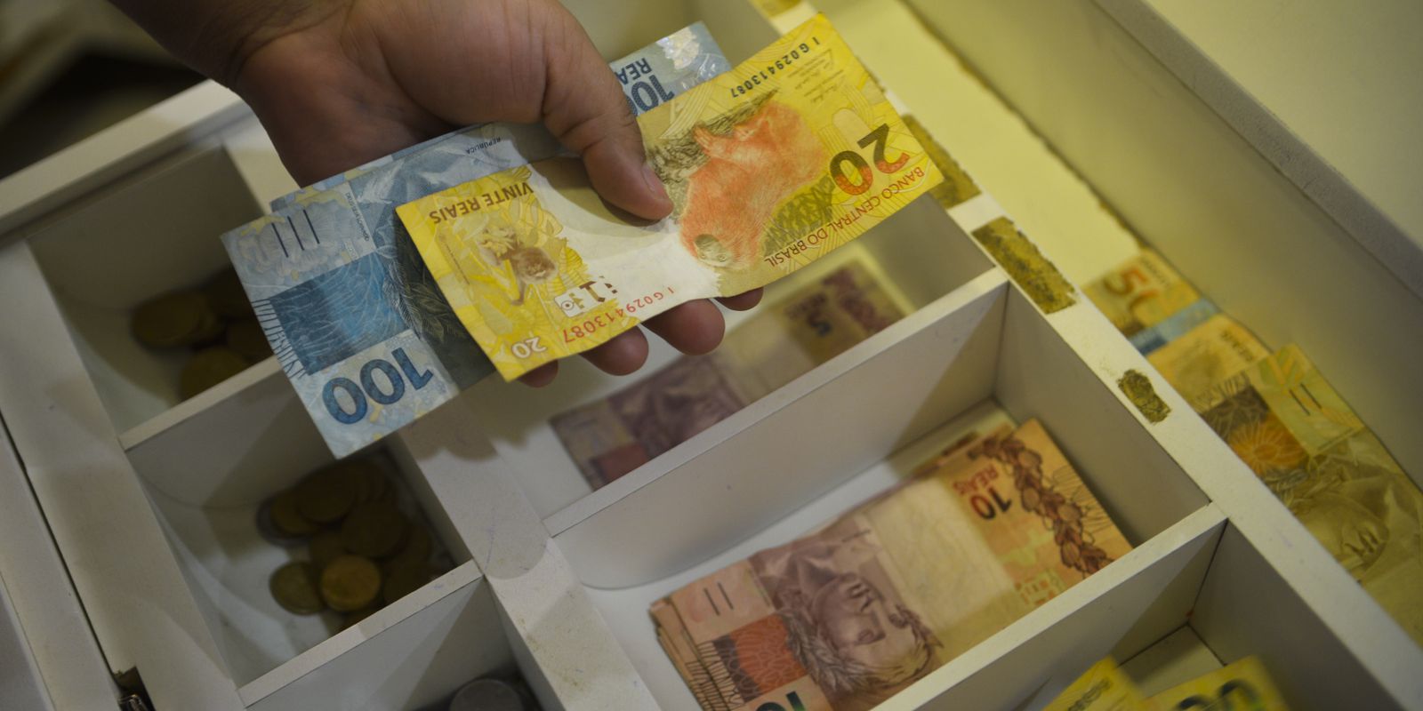 Privado: Mercado financeiro reduz projeção da inflação de 6,7% para 6,61%