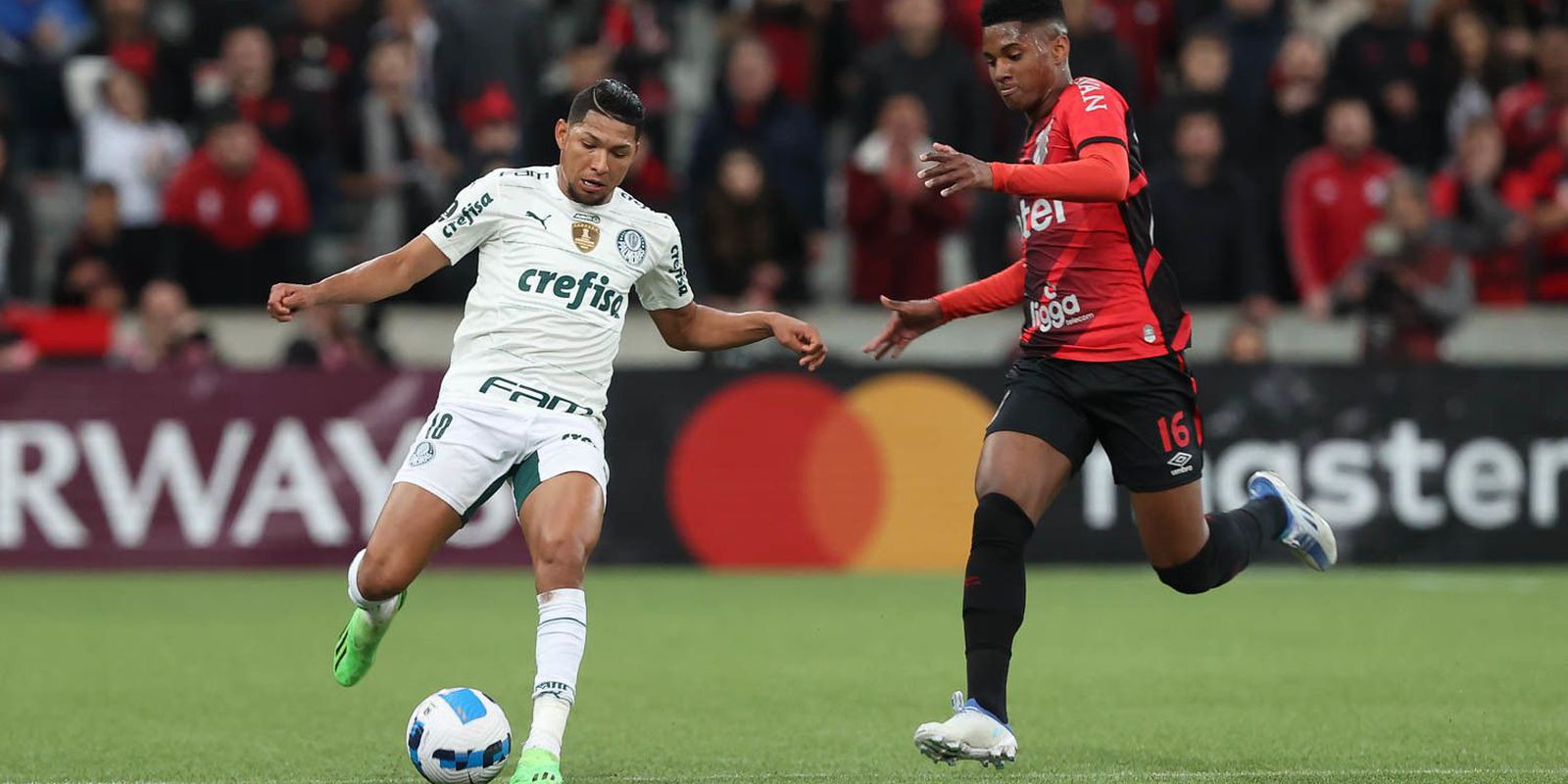 Privado: Palmeiras e Athletico-PR decidem primeiro finalista da Libertadores