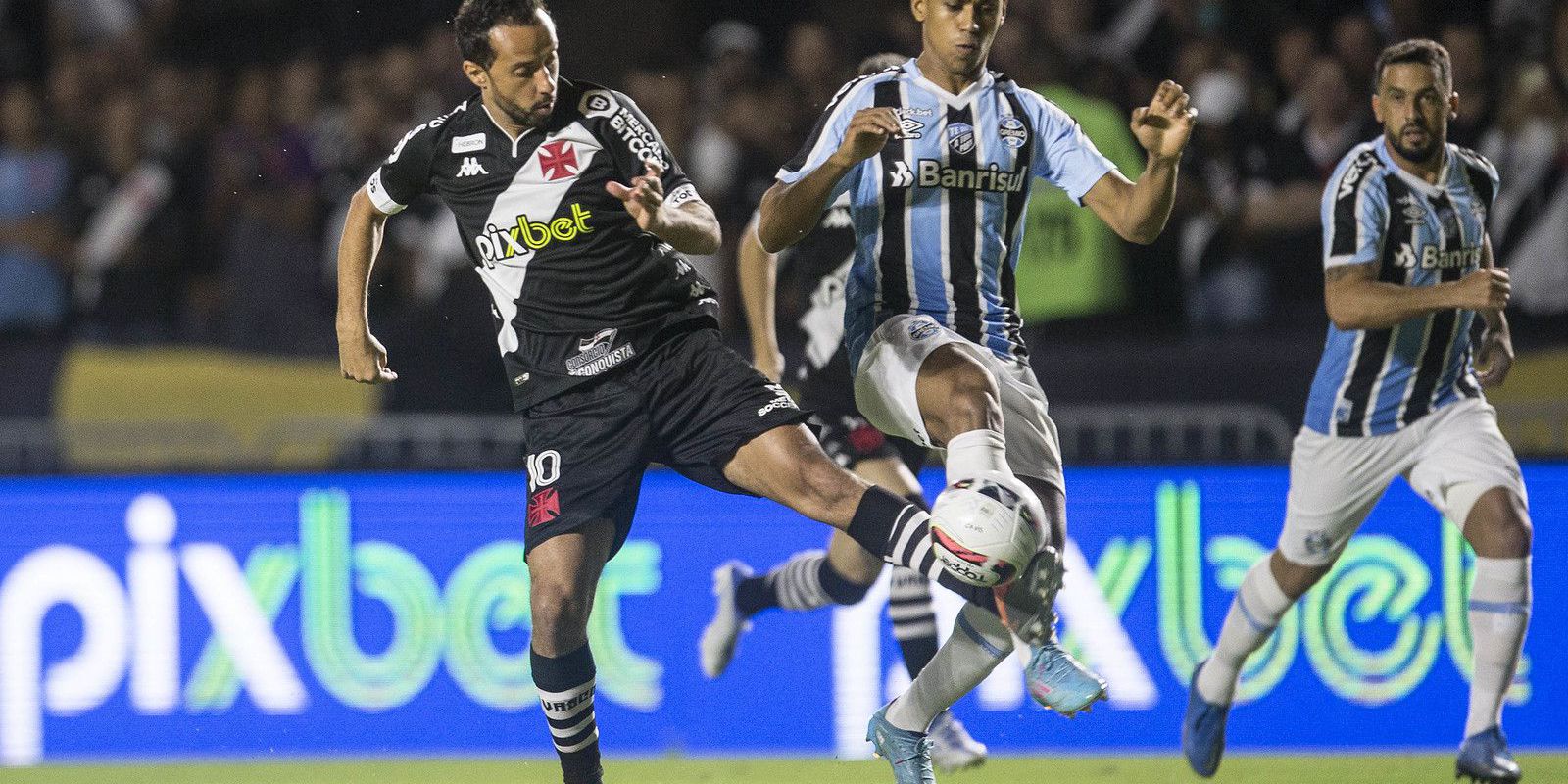 Privado: Com técnicos recém-chegados, Grêmio e Vasco se enfrentam pela Série B