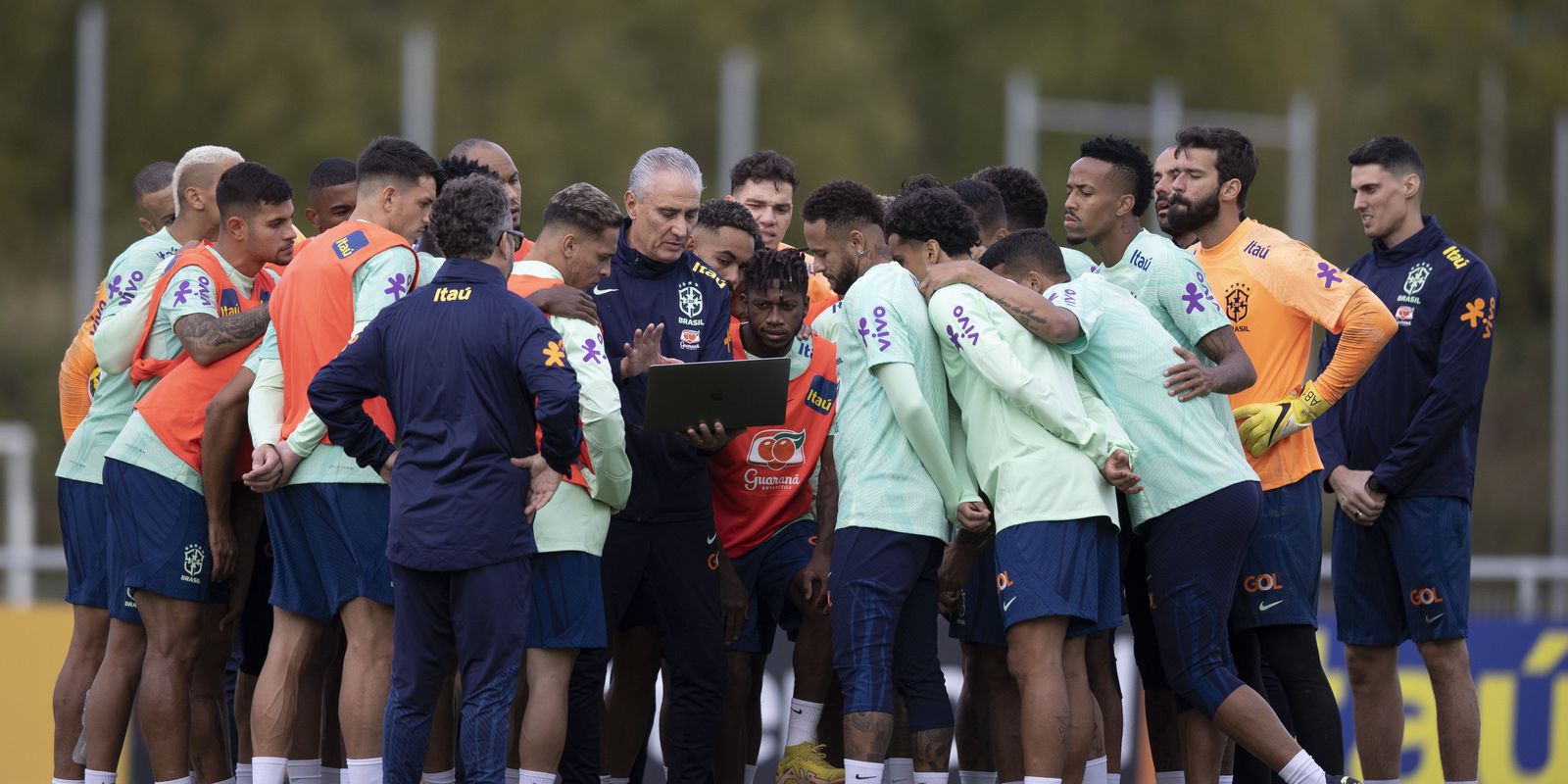 Privado: Com equipe completa, Tite comanda treino em Le Havre