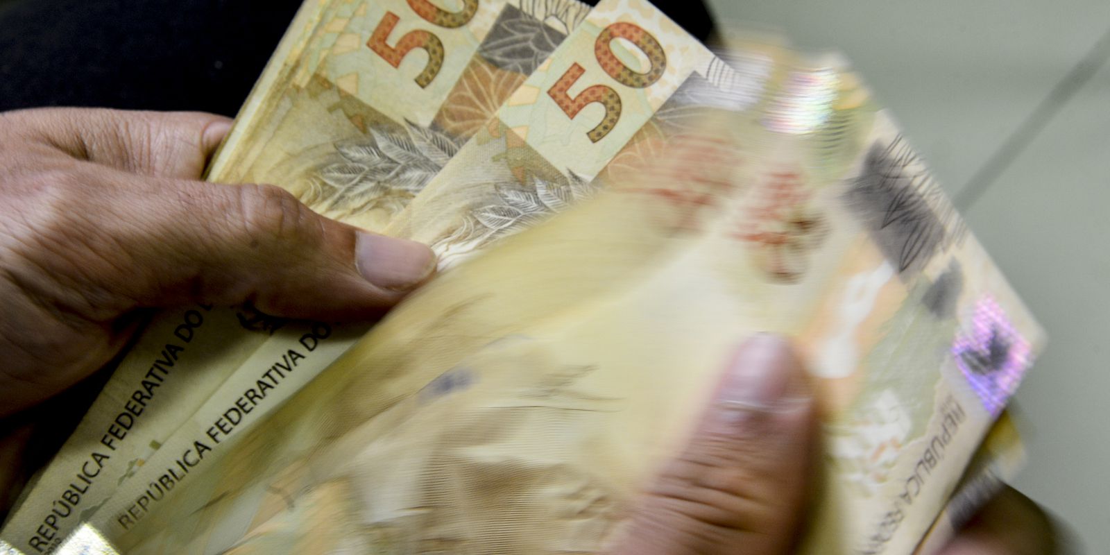Privado: Crédito a pessoas físicas fica 32% mais caro em um ano e meio