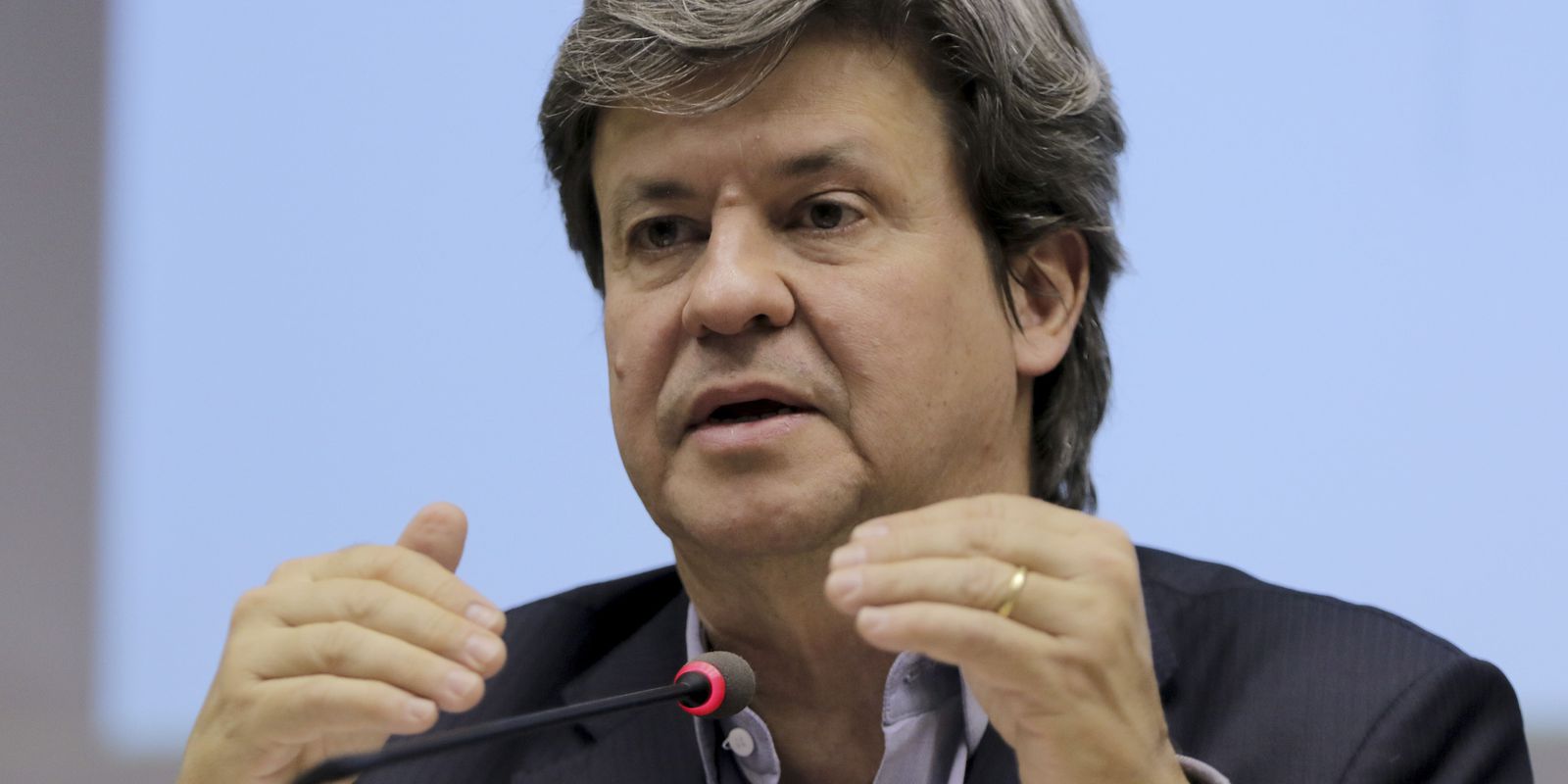 Privado: Superávit primário poderá fechar o ano acima do previsto, diz Tesouro