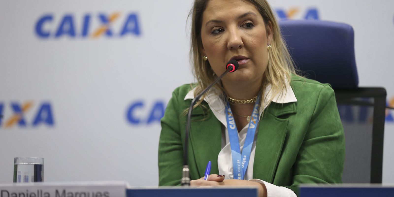Privado: Caixa estuda juro abaixo de 3,5% para consignado do Auxílio Brasil