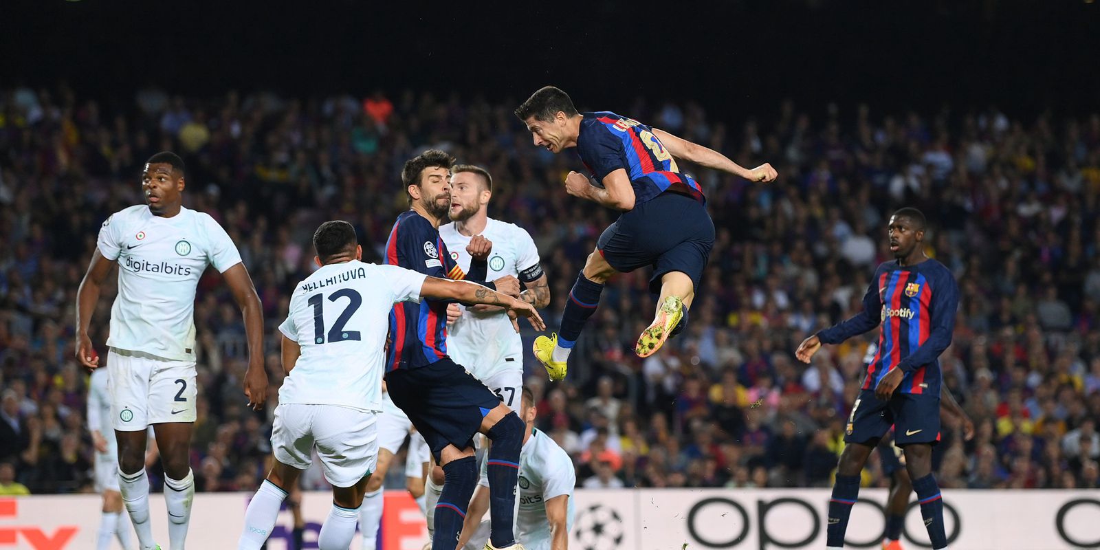 Privado: Com dois gols, Lewandowski mantém Barcelona vivo na Liga dos Campeões