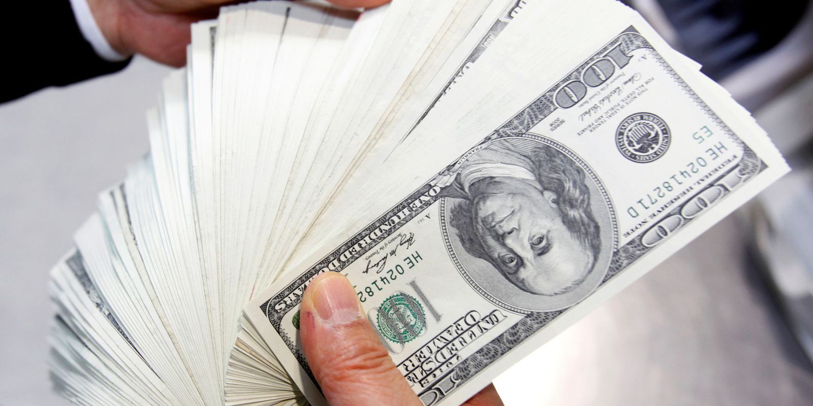 Privado: Dólar sobe para R$ 5,32 com receio sobre juros nos Estados Unidos