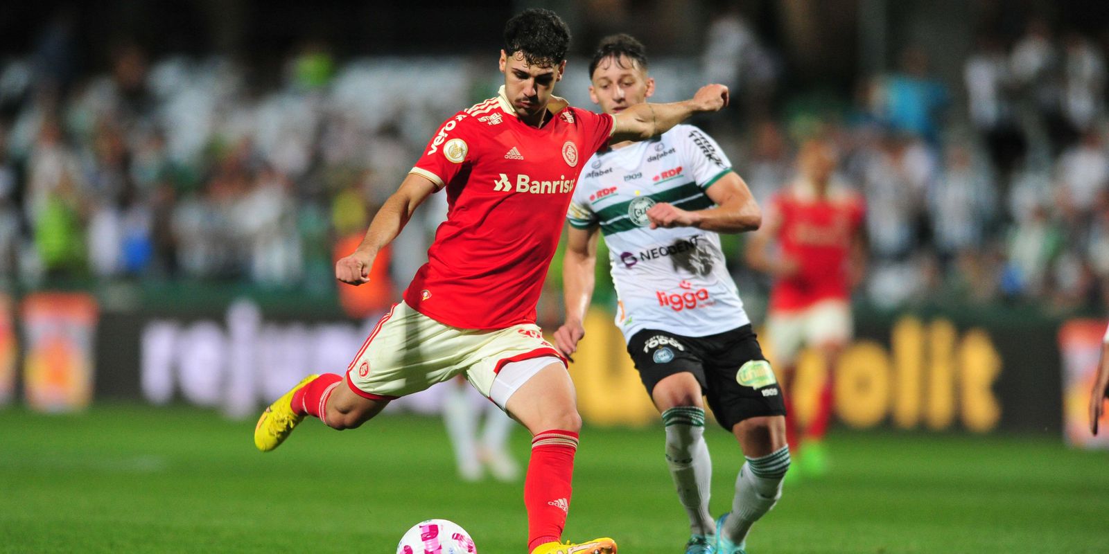 Privado: Inter fica no 1 a 1 com o Coritiba no Couto Pereira