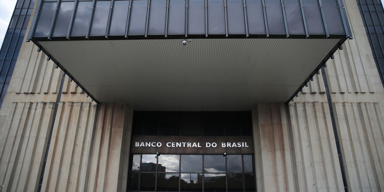 Privado: Copom mantém juros básicos da economia em 13,75% ao ano